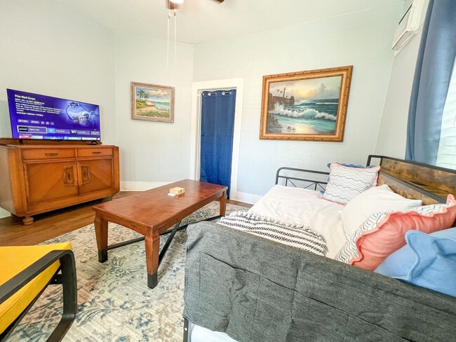 11001 D St in Corpus Christi, TX - Foto de edificio - Building Photo