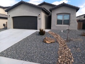 1202 Grace St NE in Rio Rancho, NM - Building Photo