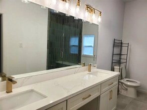 808 Oakhurst St in Houston, TX - Building Photo - Building Photo