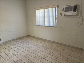 8791 SW 34th St in Miami, FL - Building Photo - Building Photo