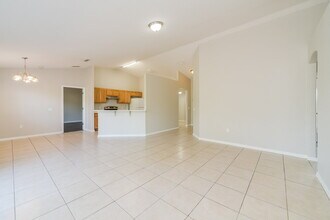 1236 Apopka Ln in Kissimmee, FL - Building Photo - Building Photo