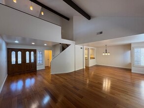 312 Mahogany Glen in Escondido, CA - Building Photo - Building Photo