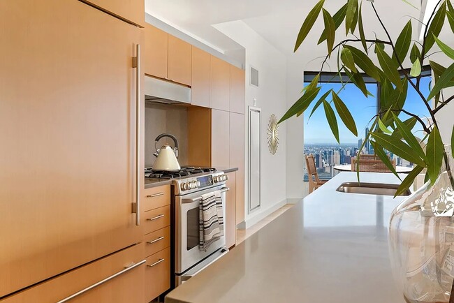 8 Spruce St in New York, NY - Building Photo - Building Photo