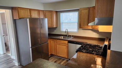 24605 66th St in Salem, WI - Foto de edificio - Building Photo