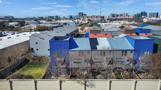 property at 6935 Yellowstone Way Dr