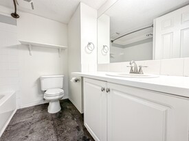 6148 Bowness Rd NW in Calgary, AB - Building Photo