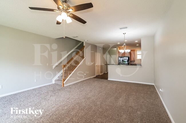 2326 Red Moon Dr in Jacksonville, FL - Foto de edificio - Building Photo