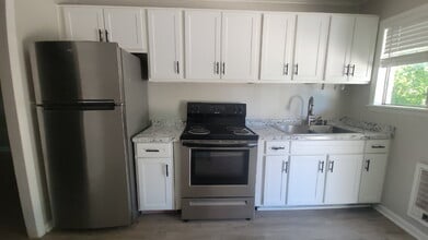 3815 Mc Vay St SW in Huntsville, AL - Building Photo - Building Photo