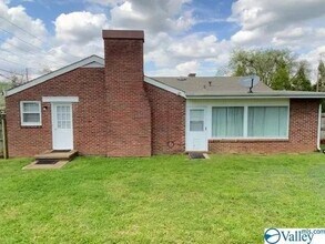 1000 Longwood Dr SE in Huntsville, AL - Building Photo - Building Photo