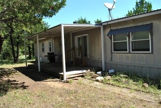 966 Blackjack Rd in Valley View, TX - Foto de edificio - Building Photo