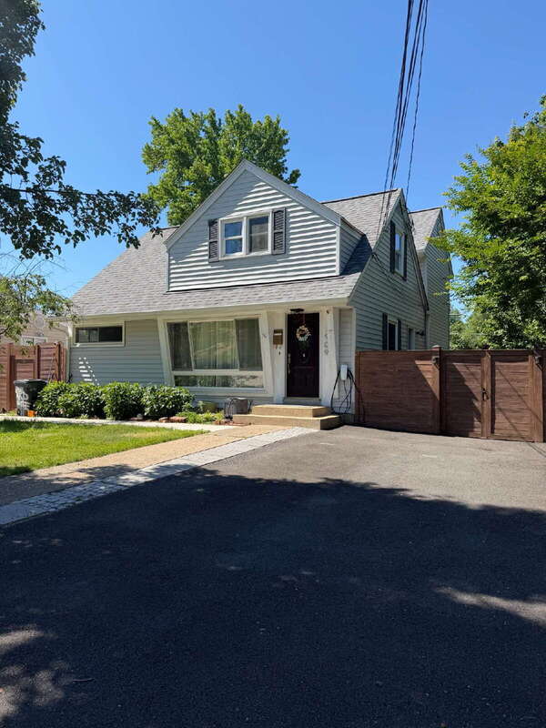 property at 1909 Rollins Dr