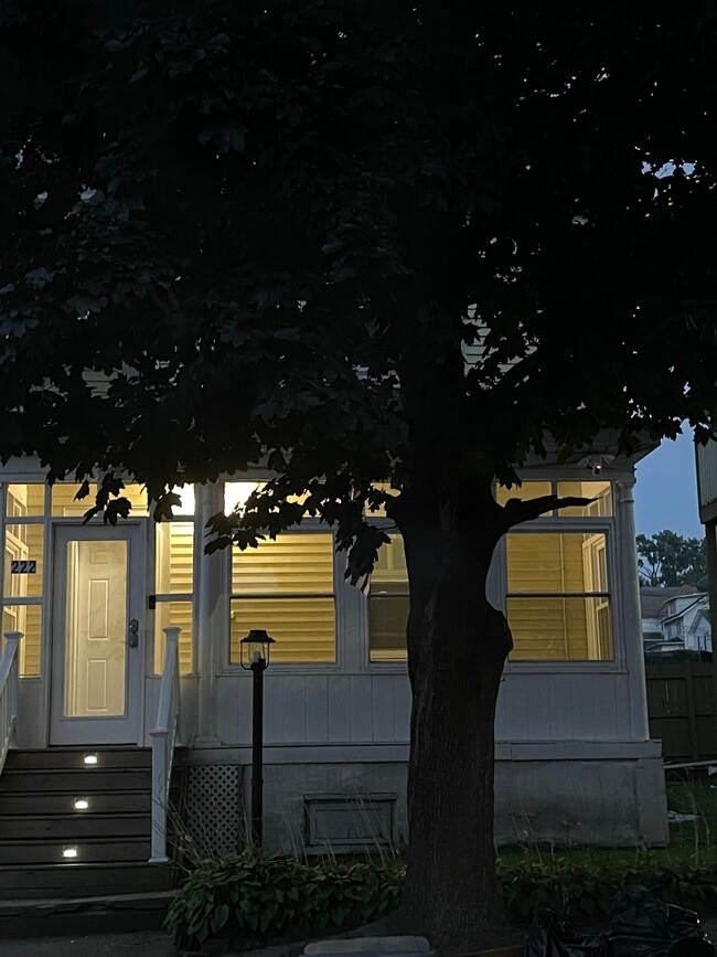 222 Prescott Ave in Scranton, PA - Foto de edificio - Building Photo