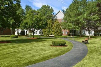 Hampshire Green Apartments in Bedford, NH - Building Photo - Building Photo