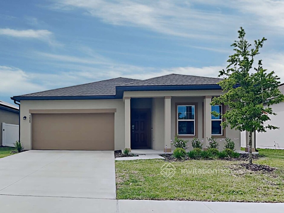 5828 Bovine Dr in St. Cloud, FL - Building Photo