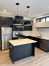 4007 N Kolmar Ave in Chicago, IL - Building Photo - Building Photo