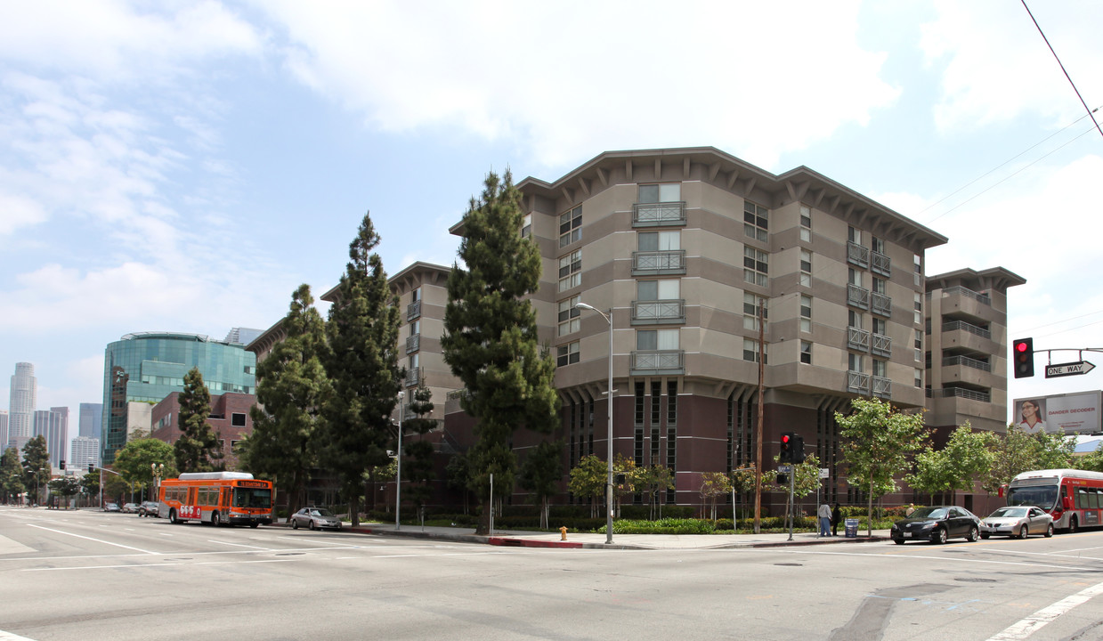 Grand & Venice in Los Angeles, CA - Foto de edificio