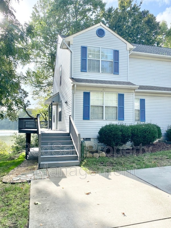 41 Creekstone Dr