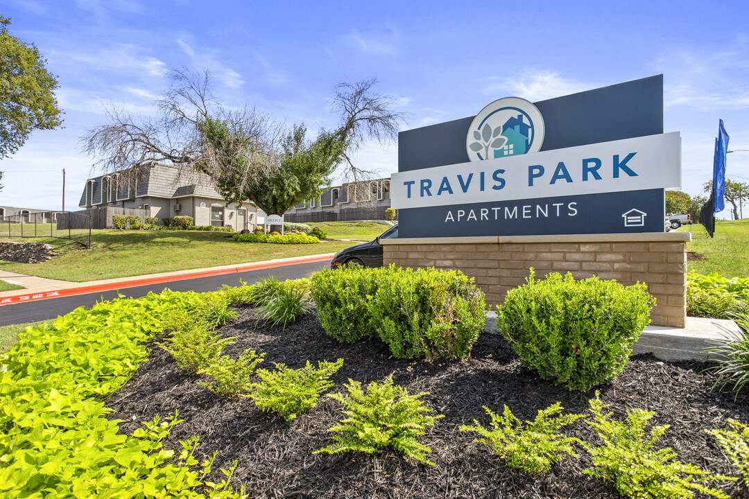 Travis Park Apartments in Austin, TX - Foto de edificio