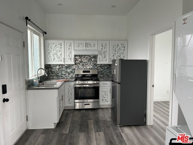 5441 N Clybourn Ave in Los Angeles, CA - Building Photo - Building Photo