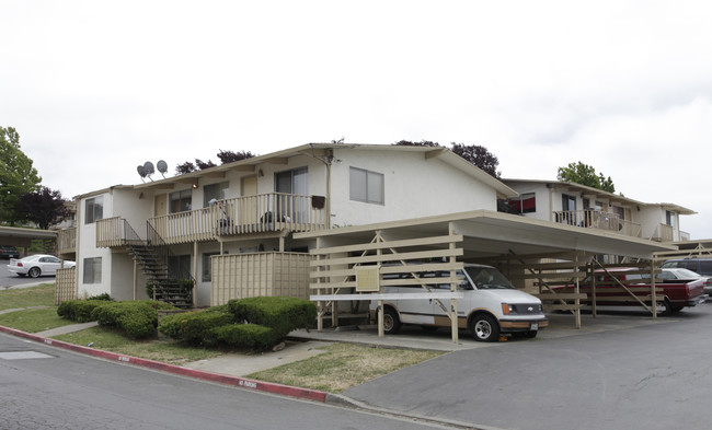 133 Maher Ct in Vallejo, CA - Foto de edificio - Building Photo