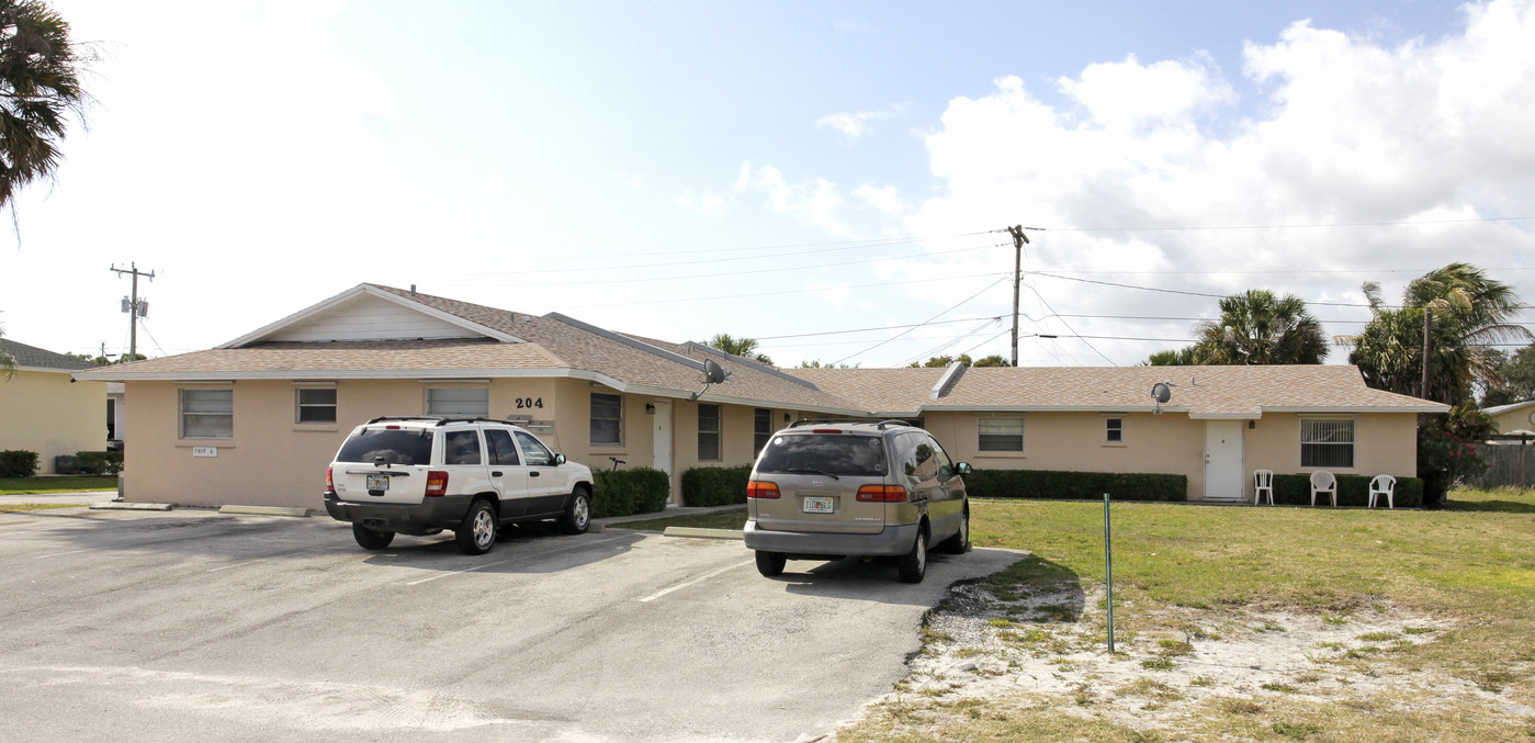 204 Fern St in Jupiter, FL - Building Photo