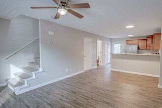 Brush Creek Meadows in Johnson City, TN - Foto de edificio - Building Photo