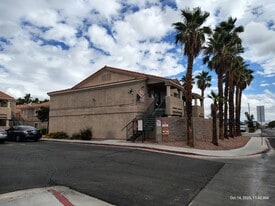 6552 Wilma Ave, Unit 202 in Las Vegas, NV - Building Photo