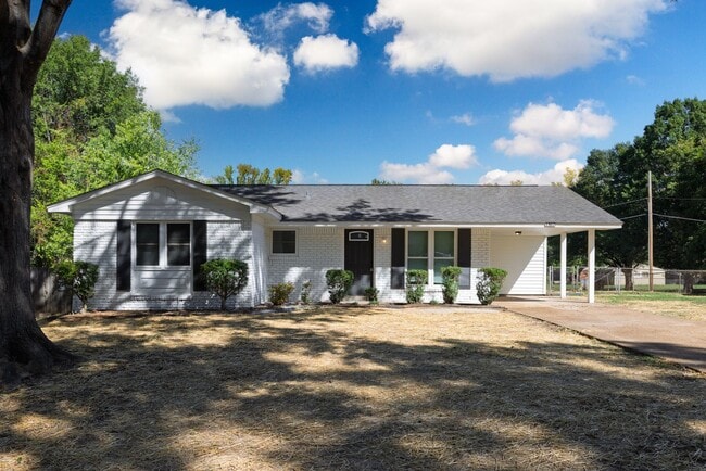 1860 Brookhaven Dr in Southaven, MS - Foto de edificio - Building Photo