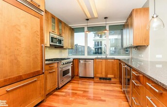 640 W 237th St, Unit 8B in Bronx, NY - Building Photo - Building Photo