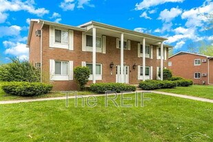 3629 Bernice Dr in Saginaw, MI - Building Photo
