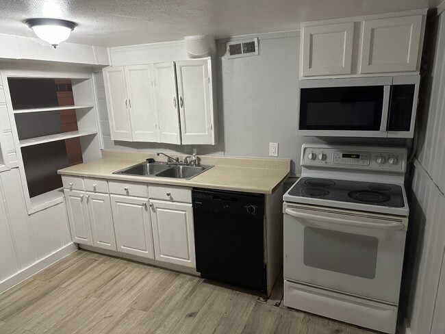 2025 Emporia St in Aurora, CO - Building Photo - Building Photo