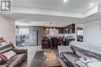 15 Niddery St in Courtice, ON - Building Photo - Building Photo