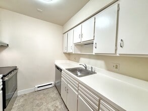 24 Ferris Ave in Norwalk, CT - Building Photo - Building Photo