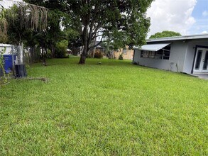 4630 Buchanan St in Hollywood, FL - Building Photo - Building Photo