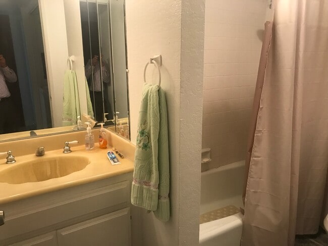 2201 Saint Louis Ave, Unit 104C