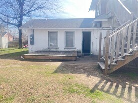 244 N Vine St in Wichita, KS - Building Photo