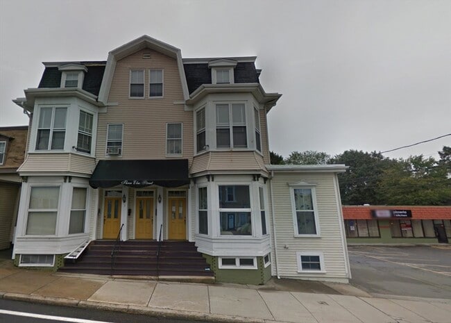 property at 3 Elm St