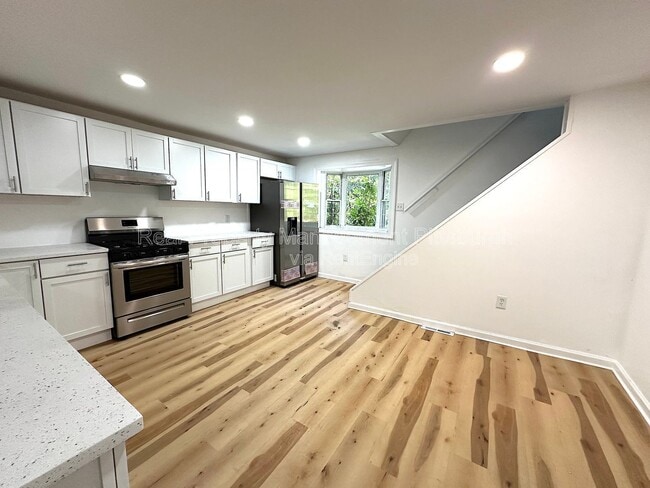 6174 Poketa Rd in Verona, PA - Building Photo - Building Photo