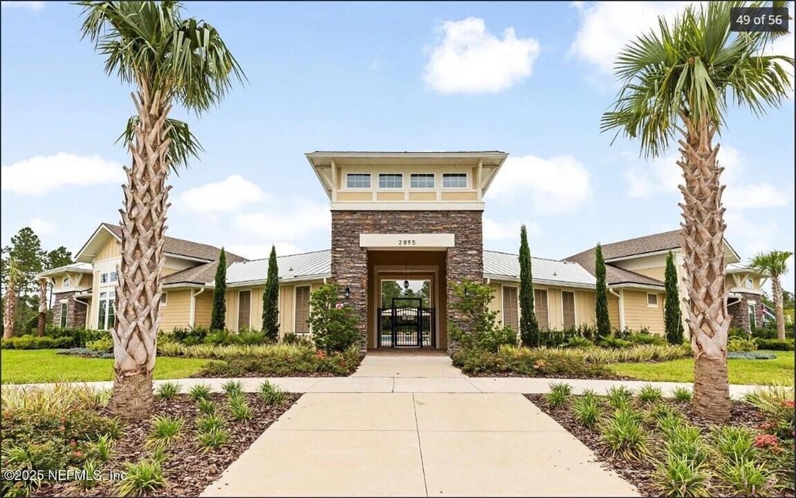 2351 Oak Stream Dr in Green Cove Springs, FL - Building Photo