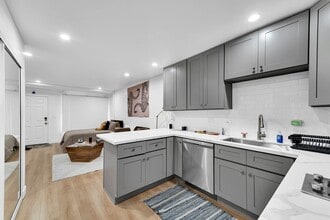 1240 W 29th St in Los Angeles, CA - Foto de edificio - Building Photo