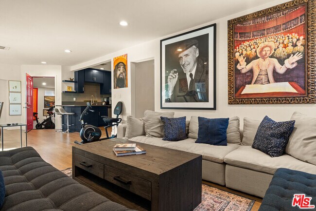 5325 9th Ave in Los Angeles, CA - Building Photo - Building Photo