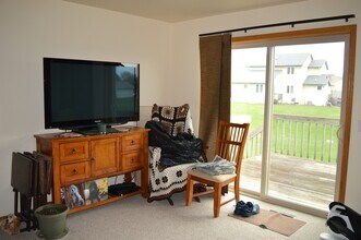 1123 Union Rd in Oregon, WI - Building Photo - Building Photo