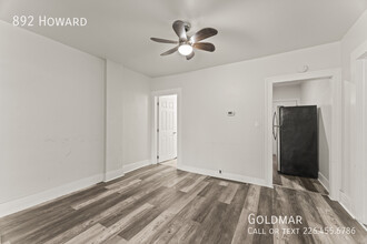 2 Bedroom 1 Bath on Howard in Windsor, ON - Building Photo - Building Photo
