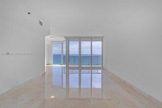 19333 Collins Ave in Sunny Isles Beach, FL - Building Photo - Building Photo