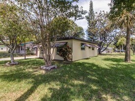 660 14th St in Vero Beach, FL - Building Photo