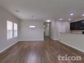 210 Pequin Rd in Crosby, TX - Building Photo - Building Photo