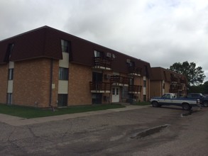 Fairwinds Apartments in Beulah, ND - Foto de edificio - Building Photo