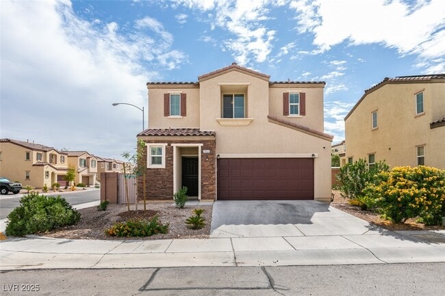 7652 Canyon Rain St