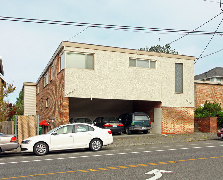 The Lydia Apartments in Seattle, WA - Foto de edificio