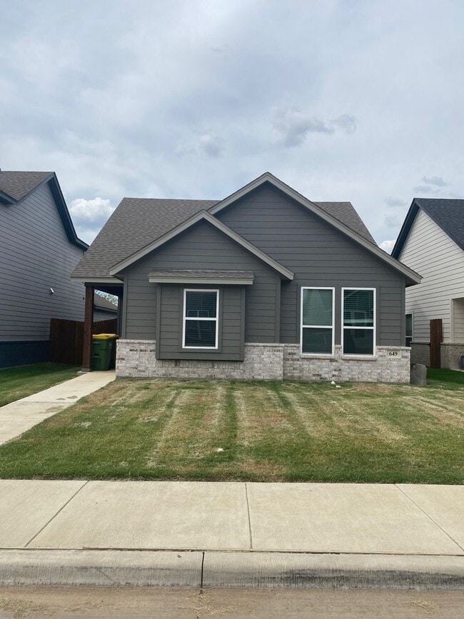 649 The Cottages in Godley, TX - Building Photo - Building Photo